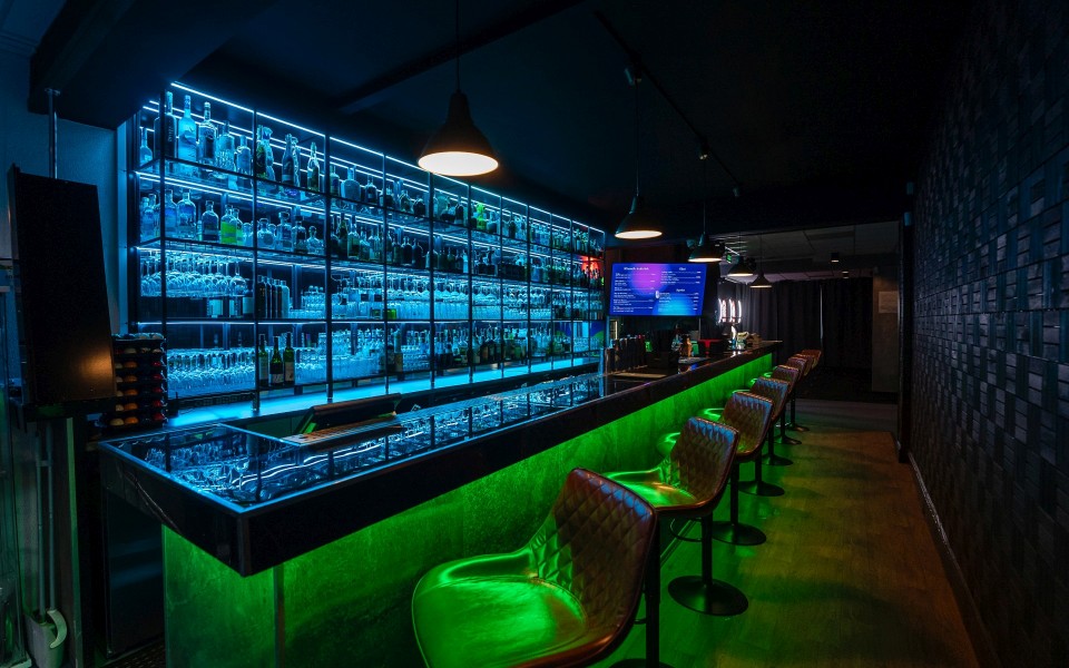 Pepperoni Billiard Bar